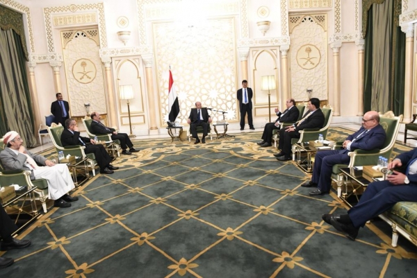 تفاصيل لقاء الرئيس هادي ونائبه بهيئة مجلس النواب اليمني في الرياض