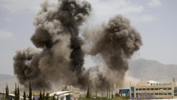انفجارات عنيفة تهز العاصمة صنعاء ومصادر تكشف المواقع المستهدفة