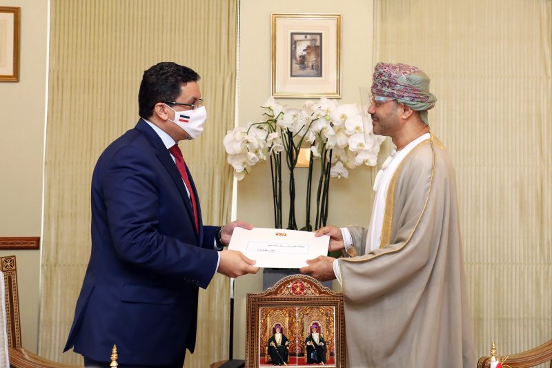 الرئيس هادي يبعث رسالة عاجلة لسلطان عمان هيثم بن طارق