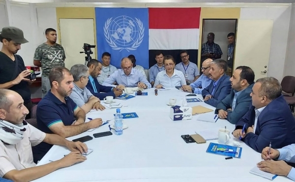 مسؤول حكومي يكشف عن درع الحماية القوي لجماعة الحوثيين