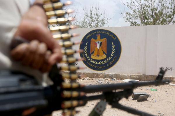 مصدر : الانتقالي يحاكم عسكريين تابعين للحكومة في عدن