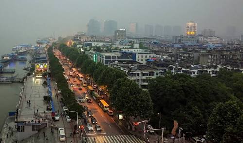 الصين ترفع الحجر الصحي العام عن ووهان بؤرة وباء كورونا المستجد