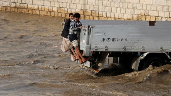 فلكي يمني يحذر من أمطار رعدية خلال الـ 72 ساعة القادمة