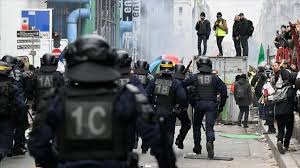 فرنسا تكشف عن سلسلة إصلاحات في جهاز الشرطة 