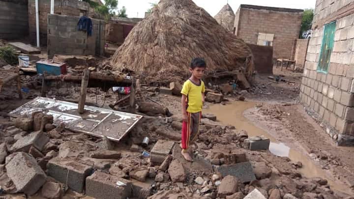 الحوثيون يكشفون إحصائية مرعبة لضحايا السيول