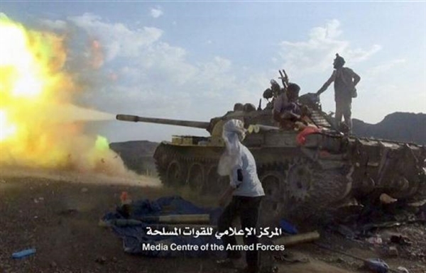 الجيش يدمر مخزنين حوثيين للأسلحة في الفاخر بالضالع
