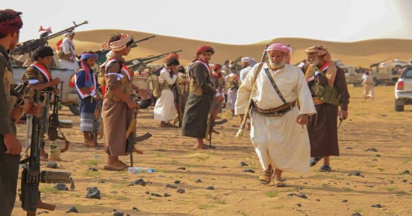 بالصور..هذا ما فعلته اليوم قبائل مأرب وأثار رعب الحوثيين قبل إعلانهم الأخير