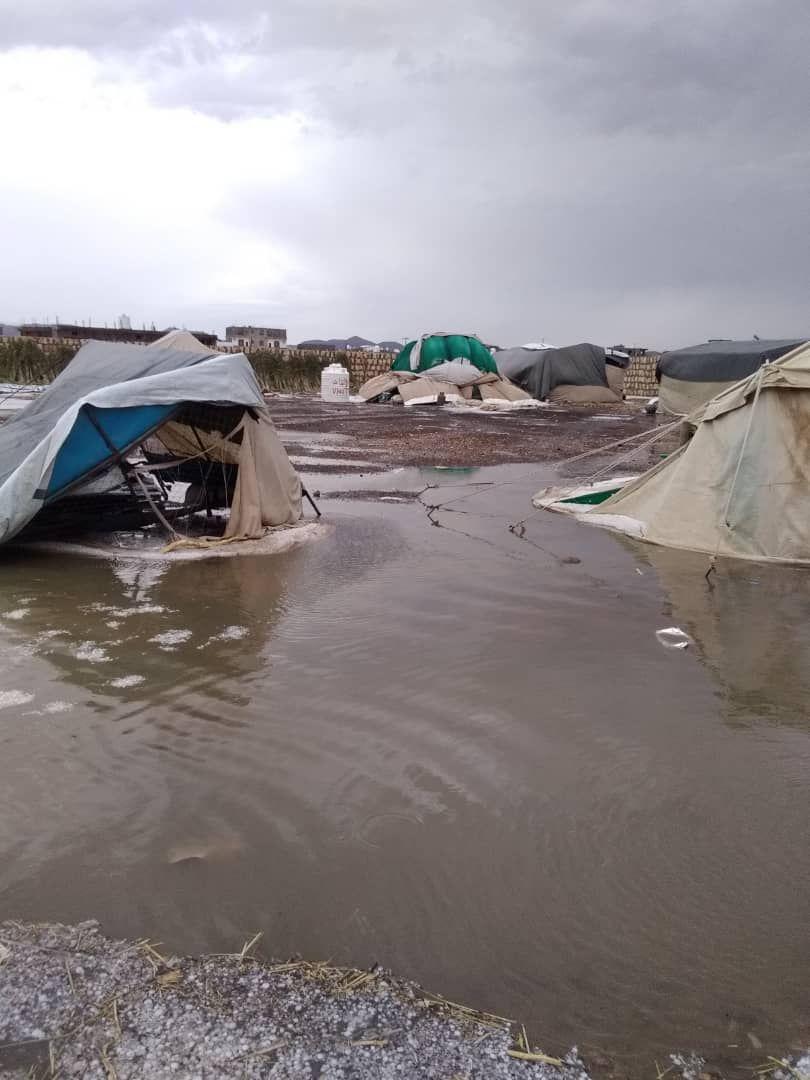 مخيم للنازحين عقب تعرضه للامطار والسيول بمارب