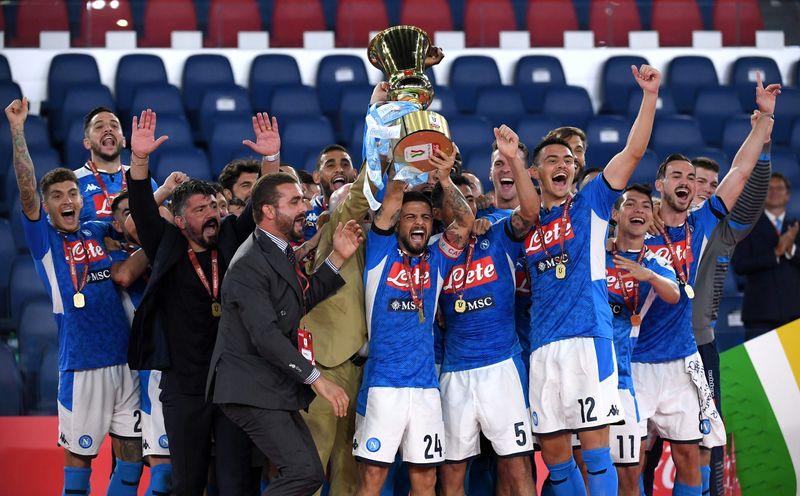 نابولي يفوز بكأس إيطاليا عقب فوزه على 