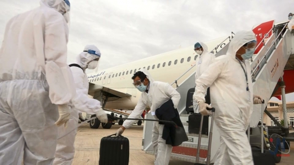 مطار سيئون يستقبل دفعة جديدة من اليمنيين العالقين في مصر