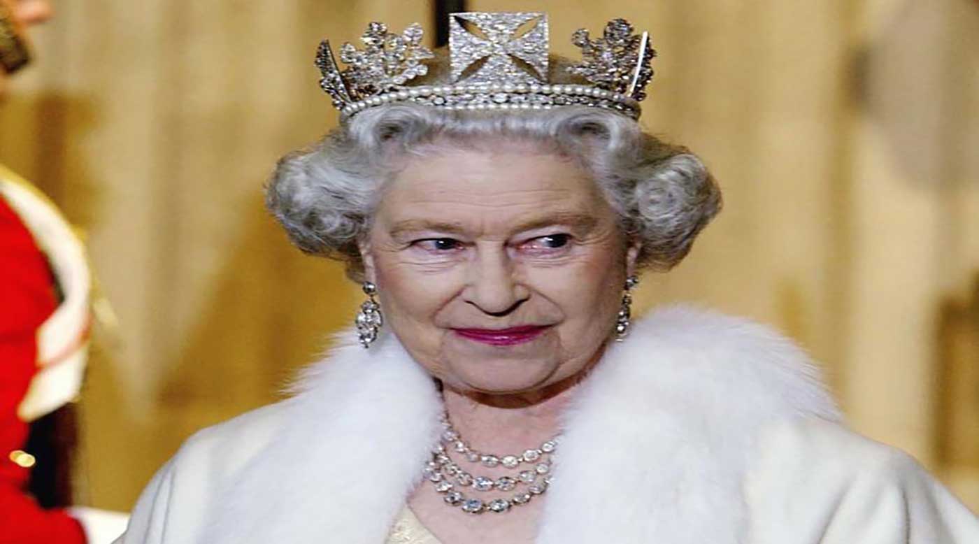 لماذا تحتفل ملكة بريطانيا بعيد ميلادها مرتين سنوياً؟