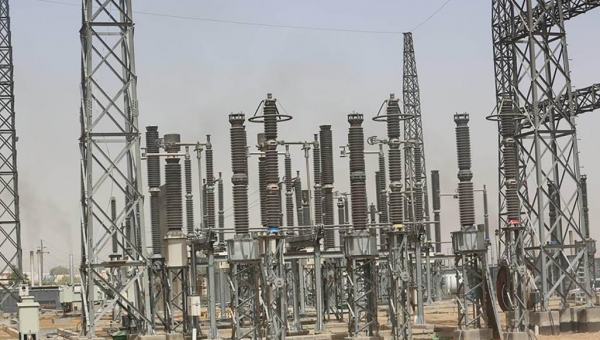 الحوثيون يعلنون إعادة تشغيل الكهرباء الحكومية في ثلاث محافظات