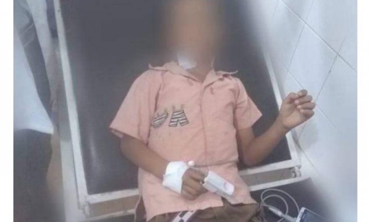 معلمة يمنية تطعن طالباً في الصف الأول الابتدائي وتحاول ذبحه