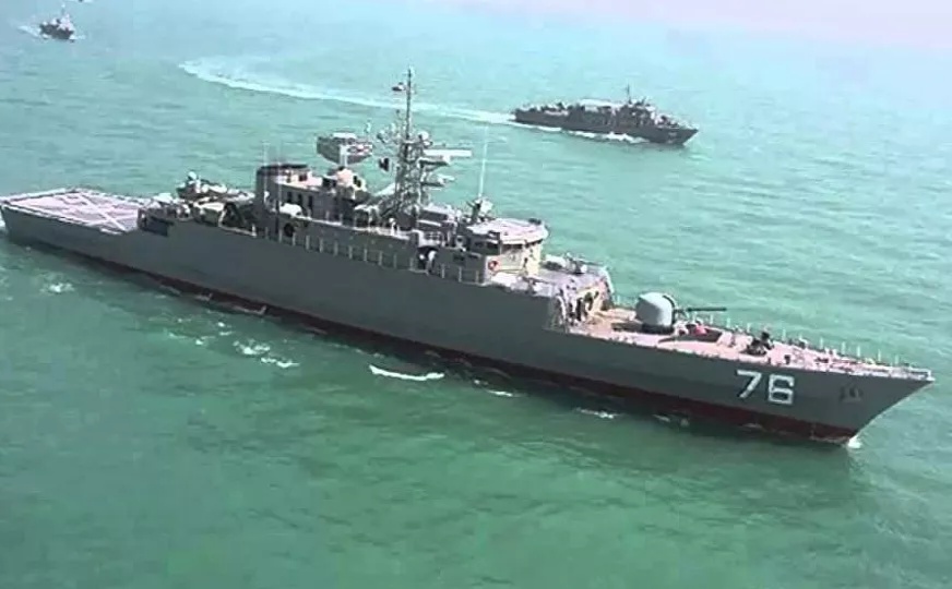 إيران تستعرض قواتها بشكل غير مسبوق في بحر عمان والخليج