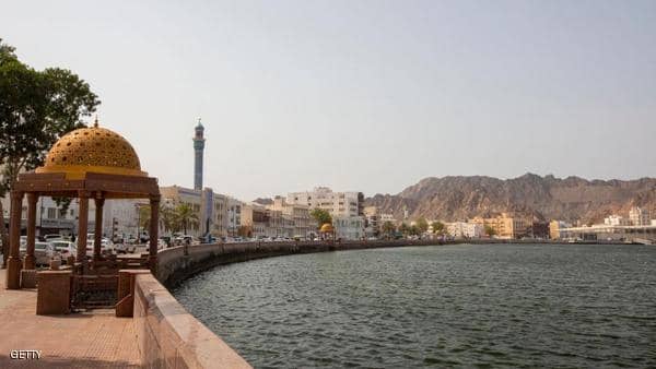 عمان تنهي إجراءات العزل العام في مسقط يوم 29 مايو
