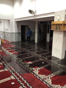 شاهد..الأمطار الغزيرة تغرق المساجد والمدارس والشوارع في الكويت
