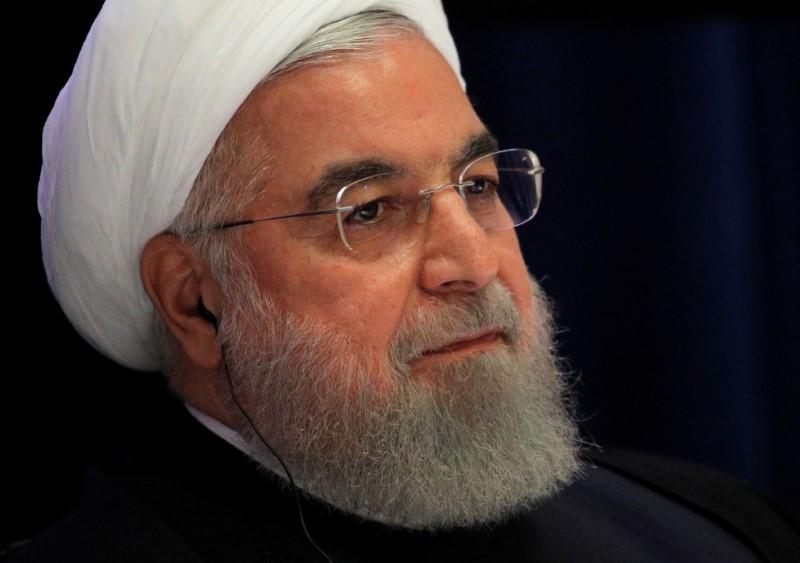 الرئيس روحاني: المساجد ستفتح أبوابها مجددًا للصلاة يوميًا في إيران