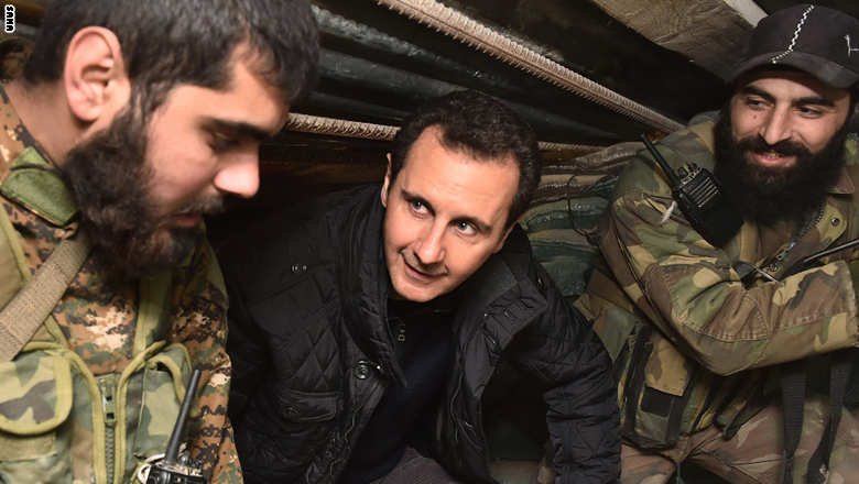 سوريا تستقبل 2015.. الأسد يفاجئ جنوده على \