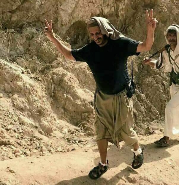 طارق محمد صالح يغادر اليمن هرباً الى سلطنة عُمان.. فاراً من بطش الحوثيين