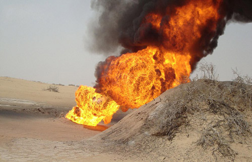 توقف ضخ النفط إلى رأس عيسى بعد تفجير أنبوب النفط بمنطقة صرواح مأرب