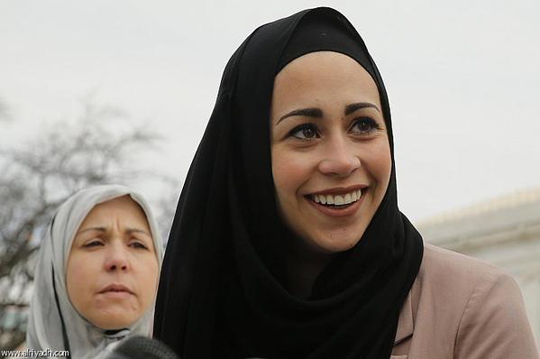 المحكمة العليا الأمريكية تصدر حكماً لصالح مسلمة حرمت من العمل لأنها ترتدي الحجاب