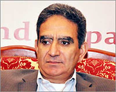 مصطفى سواق مدير عام قناة الجزيرة ومسؤول التحرير