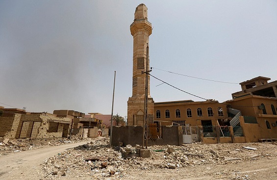 بالصور: صواريخ وأقفاص بشرية.. هذا ما تركه داعش في الفلوجة