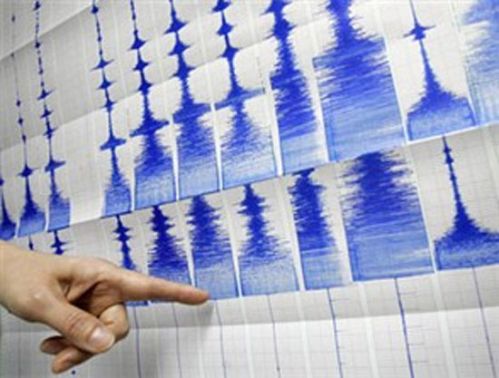 زلزال بقوة 7,8 درجات يضرب غرب اندونيسيا وتحذيرات من تسونامي