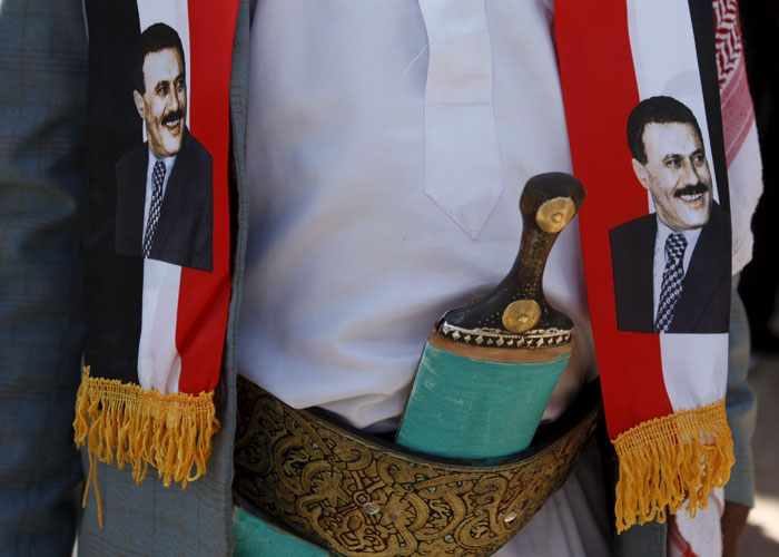 استقالة بن حبتور تهدد بتفكيك تحالف صالح والحوثيين
