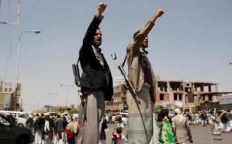 قيادي حوثي هاشمي يتحول إلى تاجر سلاح على مواقع التواصل الاجتماعي (صورة)