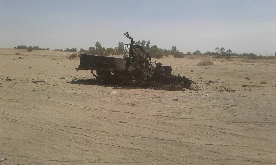 مدفعية الجيش الوطني تدمر مخزن أسلحة وطقما للمليشيات في الجوف