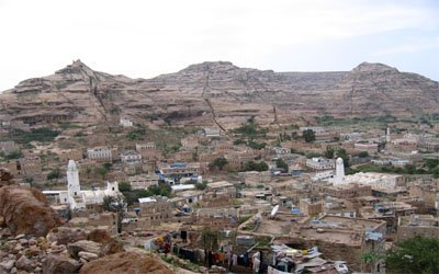مليشيات الحوثيين تهاجم قرية في البيضاء وتشن حملة اختطافات واسعة للسكان