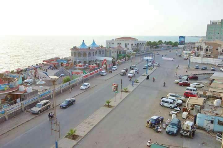 مسلح حوثي يختطف فتاة في الحديدة لإجباره أهلها على تزويجه والأسرة تغادر تحت تهديد الاغتصاب