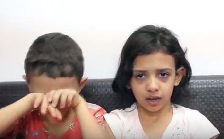 فيديو .. مناشدة مبكية من طفلة يمنية بالسعودية لخادم الحرمين الشريفين و ولي عهده