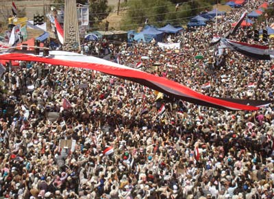 خسائر الإقتصاد اليمني تجاوزت الـ 10 مليارات دولار منذ بدء الإحتج