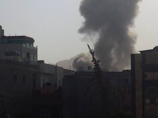طيران التحالف يشن عشرات الغارات منذ الصباح الباكر على أهداف شرق العاصمة صنعاء (صور)
