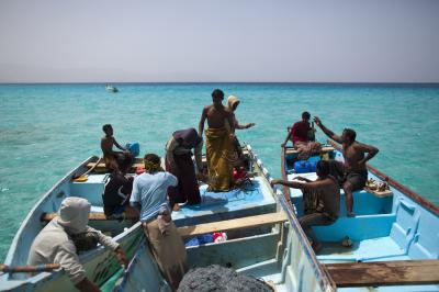 صيادو اليمن يحاصرهم الجوع في البر والقتل في البحر