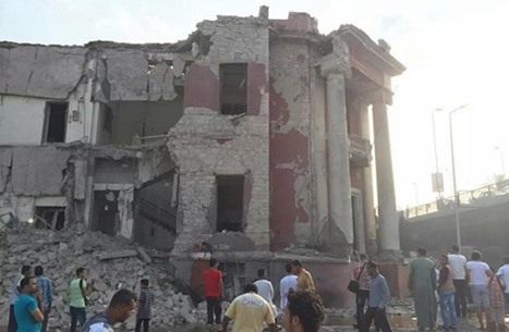 قتيل و9 مصابين بتفجير القنصلية الإيطالية بالقاهرة