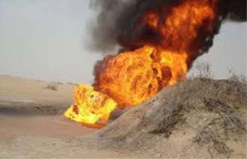 إصلاح أنبوب النفط في منطقة عبيدة بمحافظة مأرب بعد سماح وساطة قبلية للفريق بالدخول