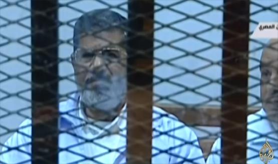 من بين التهم الموجهة لمرسي في هذه القضية تحريض أنصاره ومساعديه ع