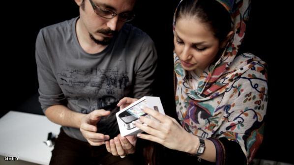 حظر الهواتف الذكية على مسؤولين إيرانيين