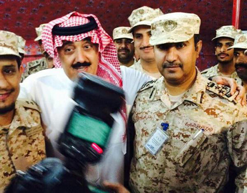 وزير الحرس الوطني السعودي الأمير متعب بن عبدالله قام بزيارة صباح