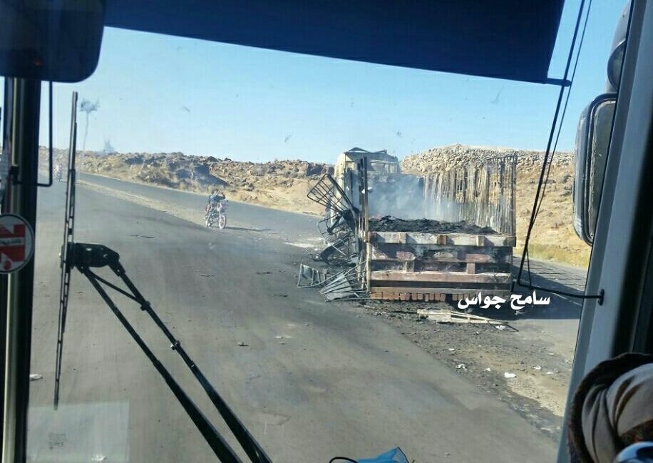 عسيري: مقاتلات التحالف قصفت شحنة أسلحة بسلسلة غارات في يريم (صور)