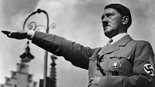 عميل في الـ «سي أي ايه» يكشف لأول مرة عن حالة وفاة هتلر