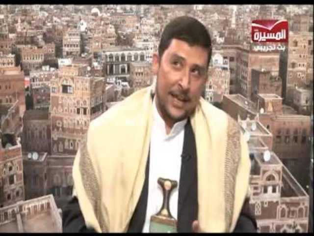 صحفي يكشف الماضي المظلم للصحفي الحوثي أسامة ساري