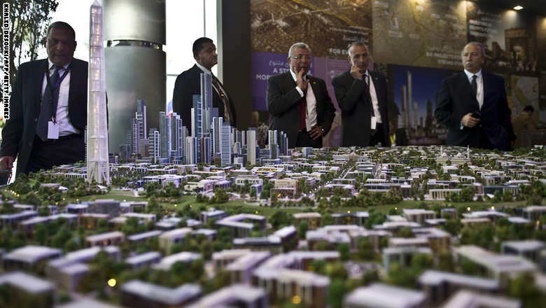 نموذج مصغر من العاصمة المصرية الجديدة معروض في شرم الشيخ