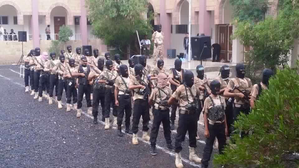 تخرج الدفعة الأولى من قوات النخبة من أبناء تعز وناطق المقاومة يؤكد تحرير 90% من المدينة (صور)