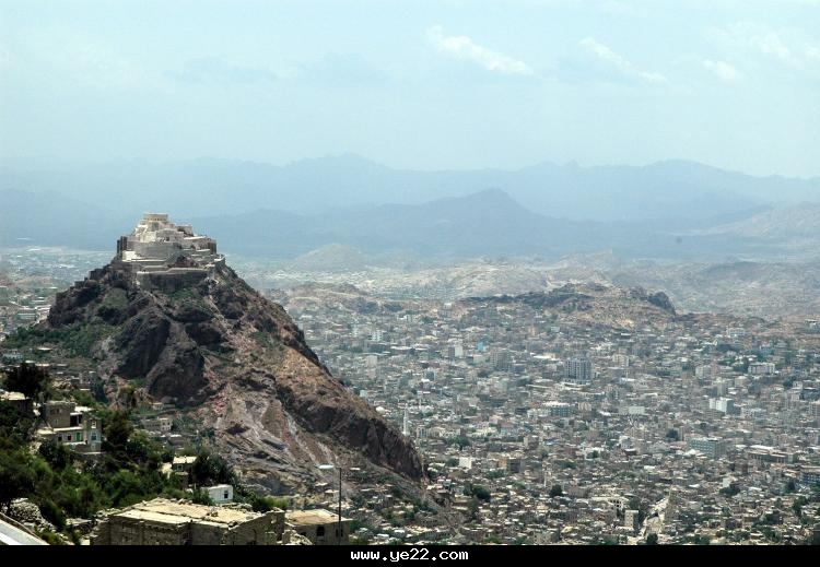 «العربية الحدث»: تسلل العشرات من مسلحي الحوثي وقيامهم بالانتشار في تعز بمساعدة رجال صالح