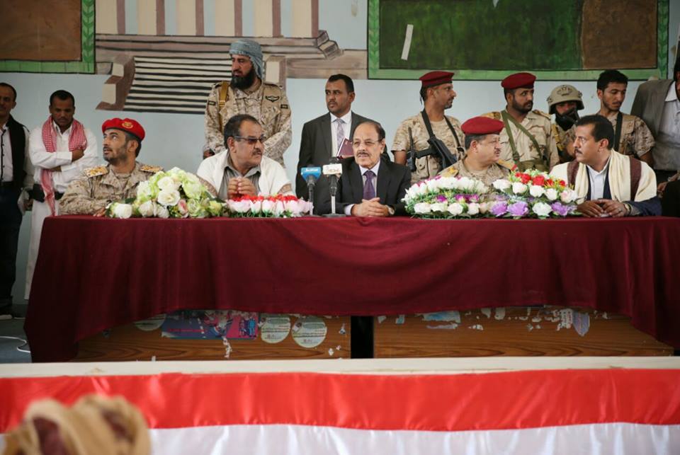 نائب رئيس الجمهورية يشيد بدور الوحدات العسكرية المتمركزة بمأرب في إفشال مخططات الانقلابيين