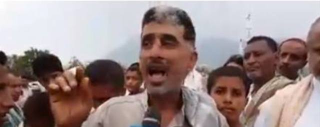 أب يودع نجله بكلمات نارية بعد ان قتلته مليشيات الحوثي وصالح بتعز (شاهد بالفيديو) ماذا قال؟